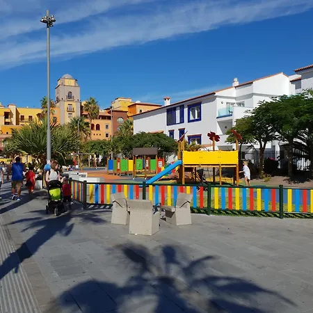 Apartament First Sealine Studio No 2 Close To And Sea, Terrace, Heated Pool, Wifi Playa de las Americas (Tenerife)